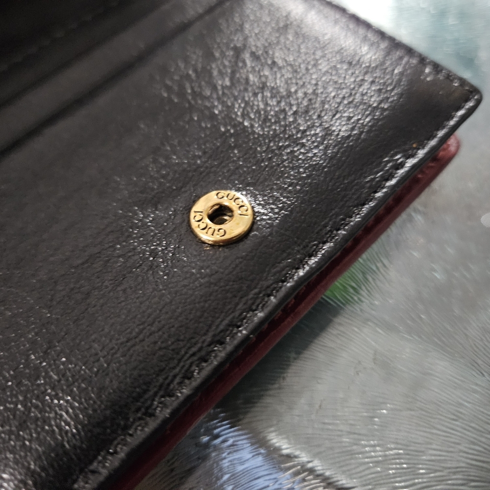 Gucci Quilted Black Wallet with Red Accents - Picture 16 of 16